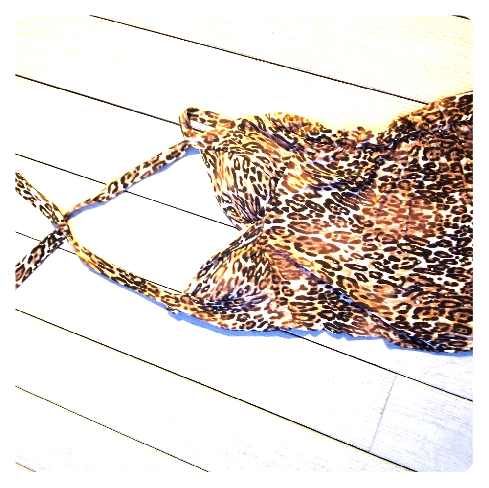 Caché shiny, slinky animal print top